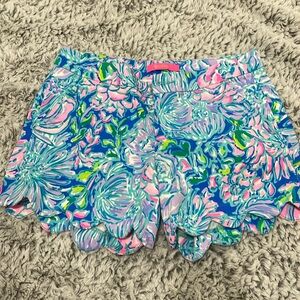 Lilly Pulitzer Buttercup  Short Blue Haven Hey Hey Soleil 2 Preppy Beach